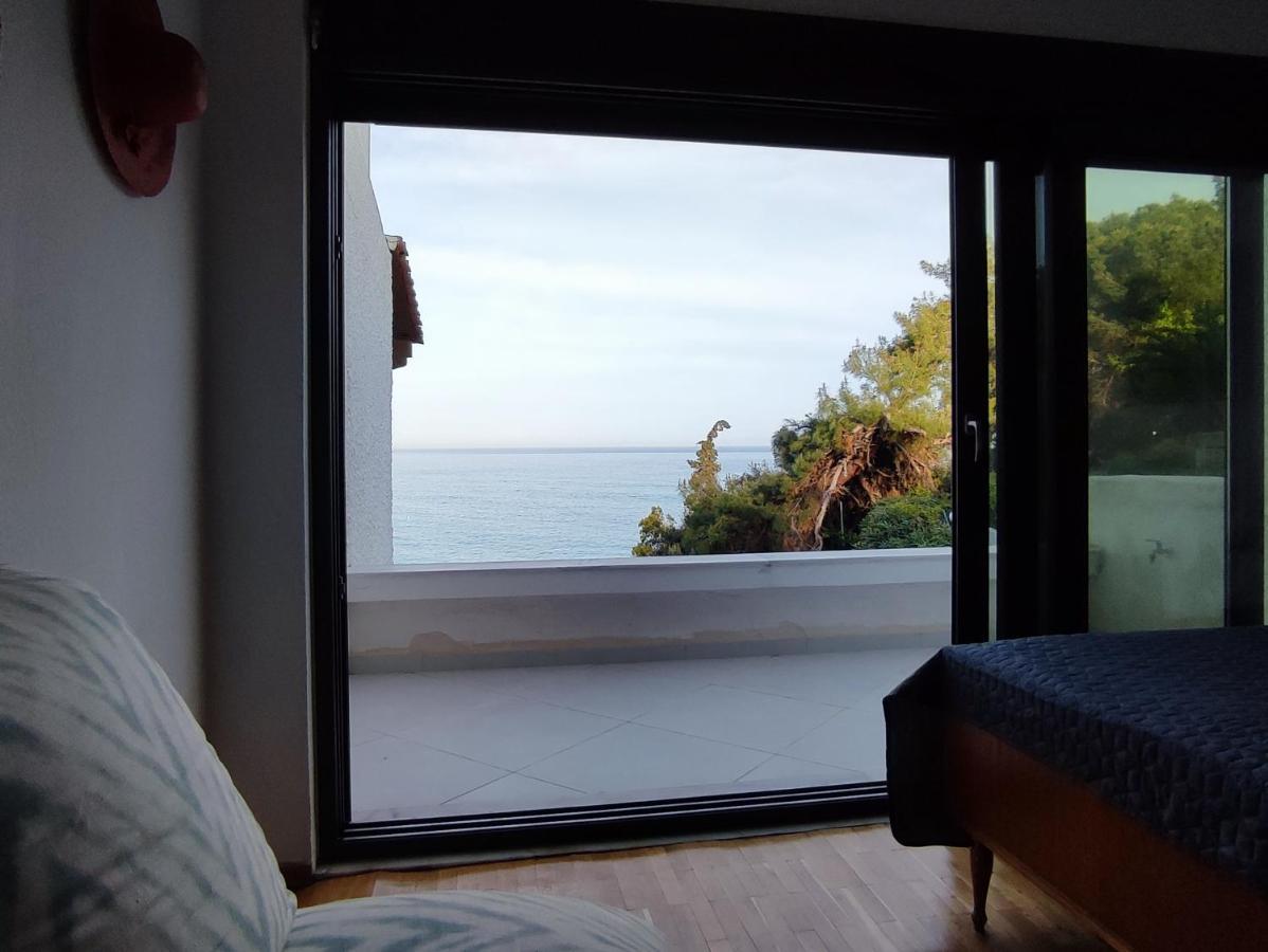 Beach House Emme ปาเลออน ซิฟลิคิออน ภายนอก รูปภาพ