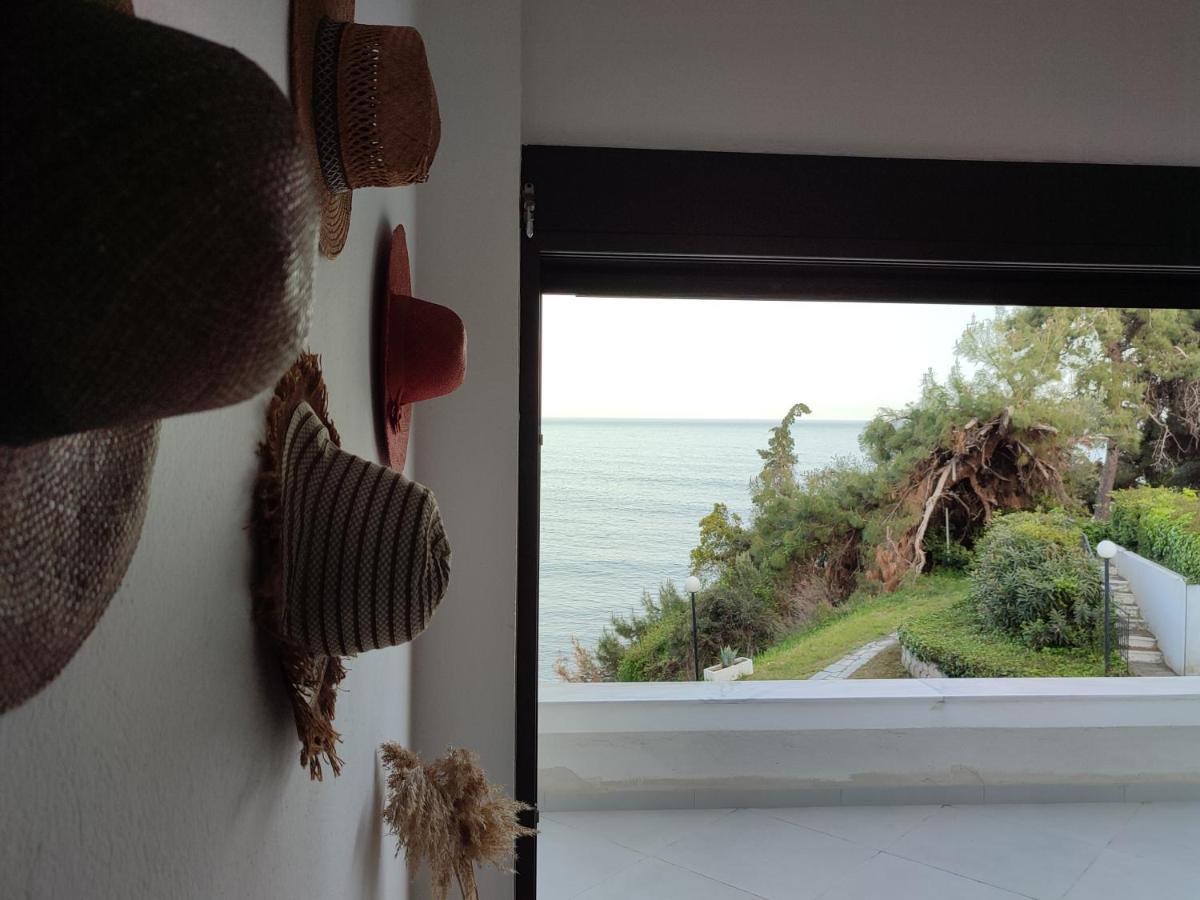 Beach House Emme ปาเลออน ซิฟลิคิออน ภายนอก รูปภาพ