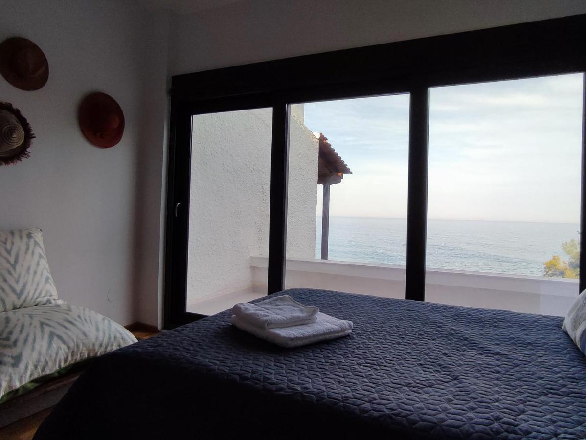 Beach House Emme ปาเลออน ซิฟลิคิออน ภายนอก รูปภาพ