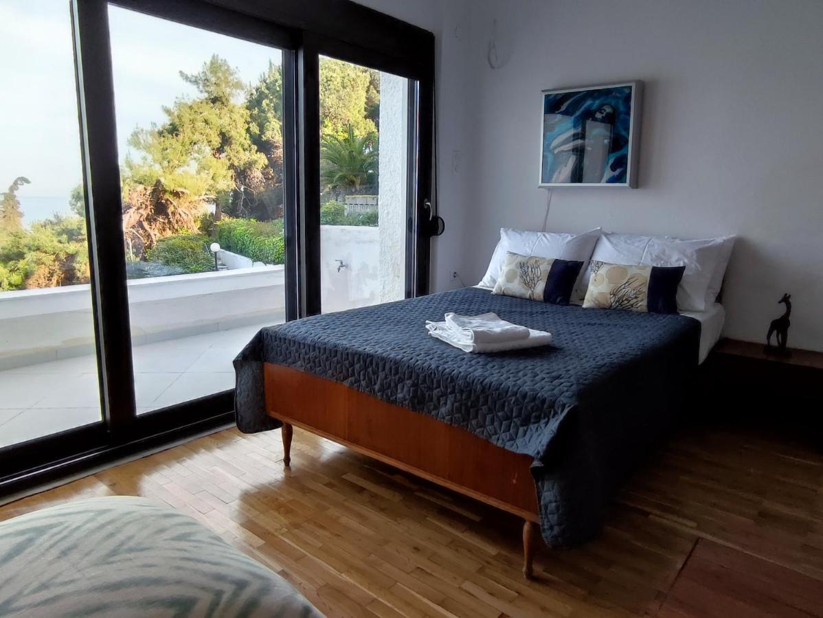 Beach House Emme ปาเลออน ซิฟลิคิออน ภายนอก รูปภาพ