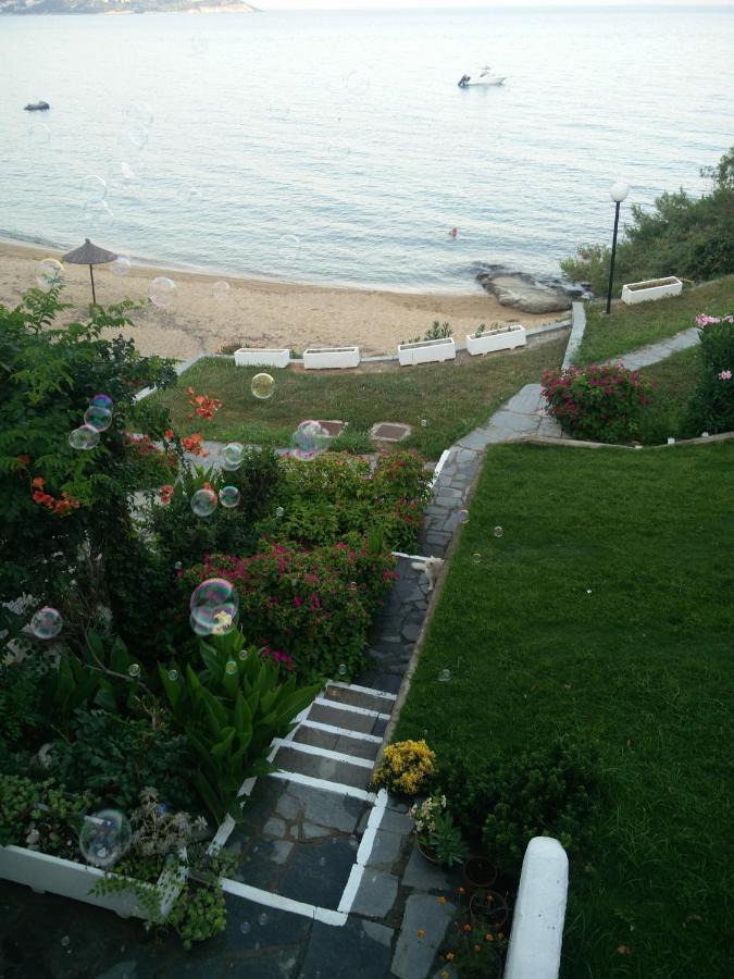 Beach House Emme ปาเลออน ซิฟลิคิออน ภายนอก รูปภาพ