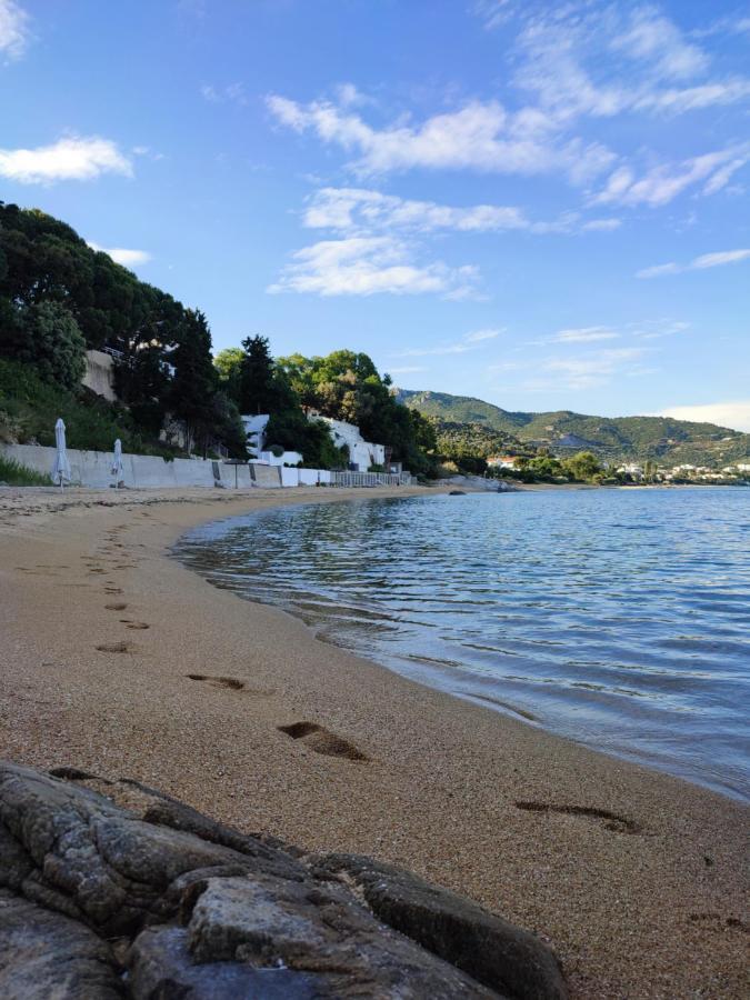 Beach House Emme ปาเลออน ซิฟลิคิออน ภายนอก รูปภาพ