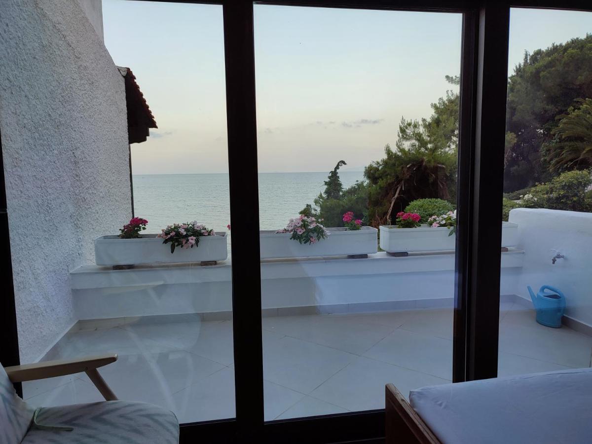 Beach House Emme ปาเลออน ซิฟลิคิออน ภายนอก รูปภาพ